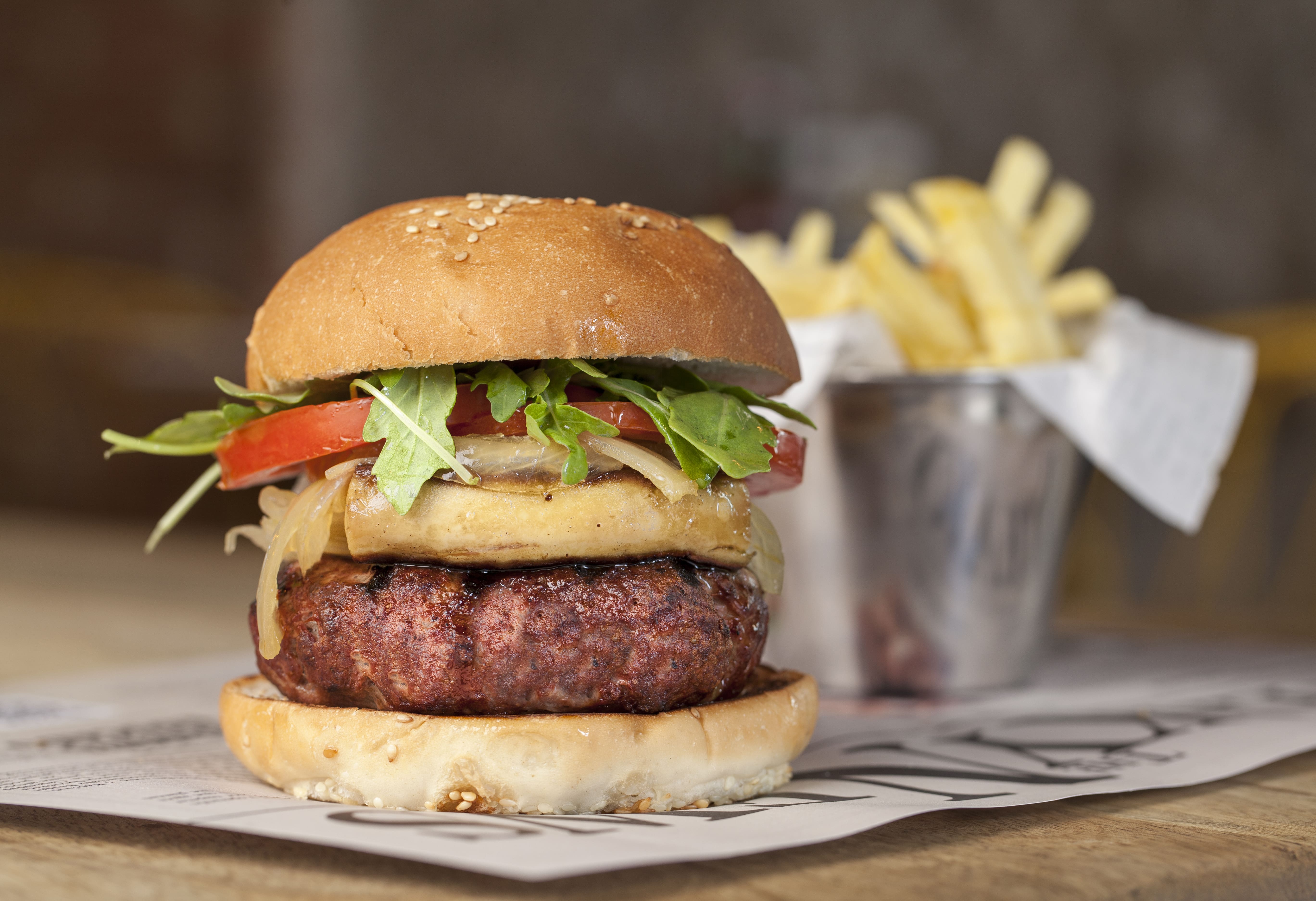 Hamburguesa, reina en la comida americana SteakBurger